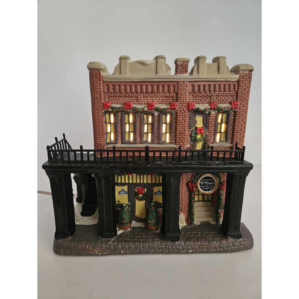 Pioneer Woman P-Town Pizza Shop Lighted Christmas Village House Ree Drummond